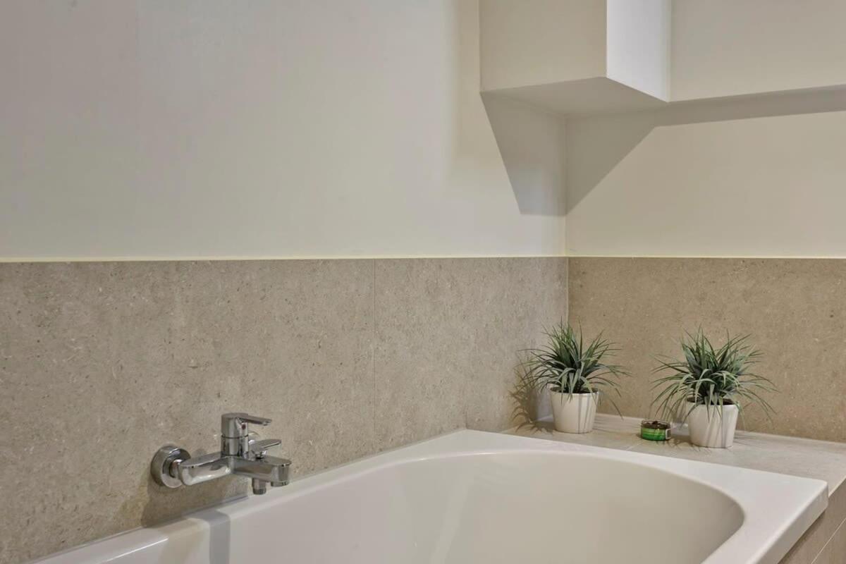 Huswell - Stunning Apartment At The Beachfront Of De Haan Luaran gambar
